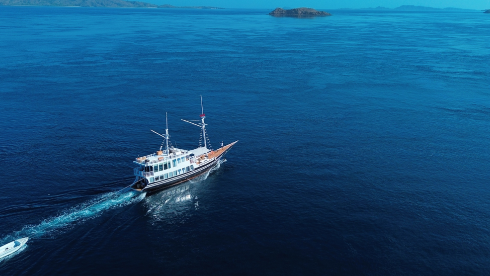 derya-boat-trip-komodo