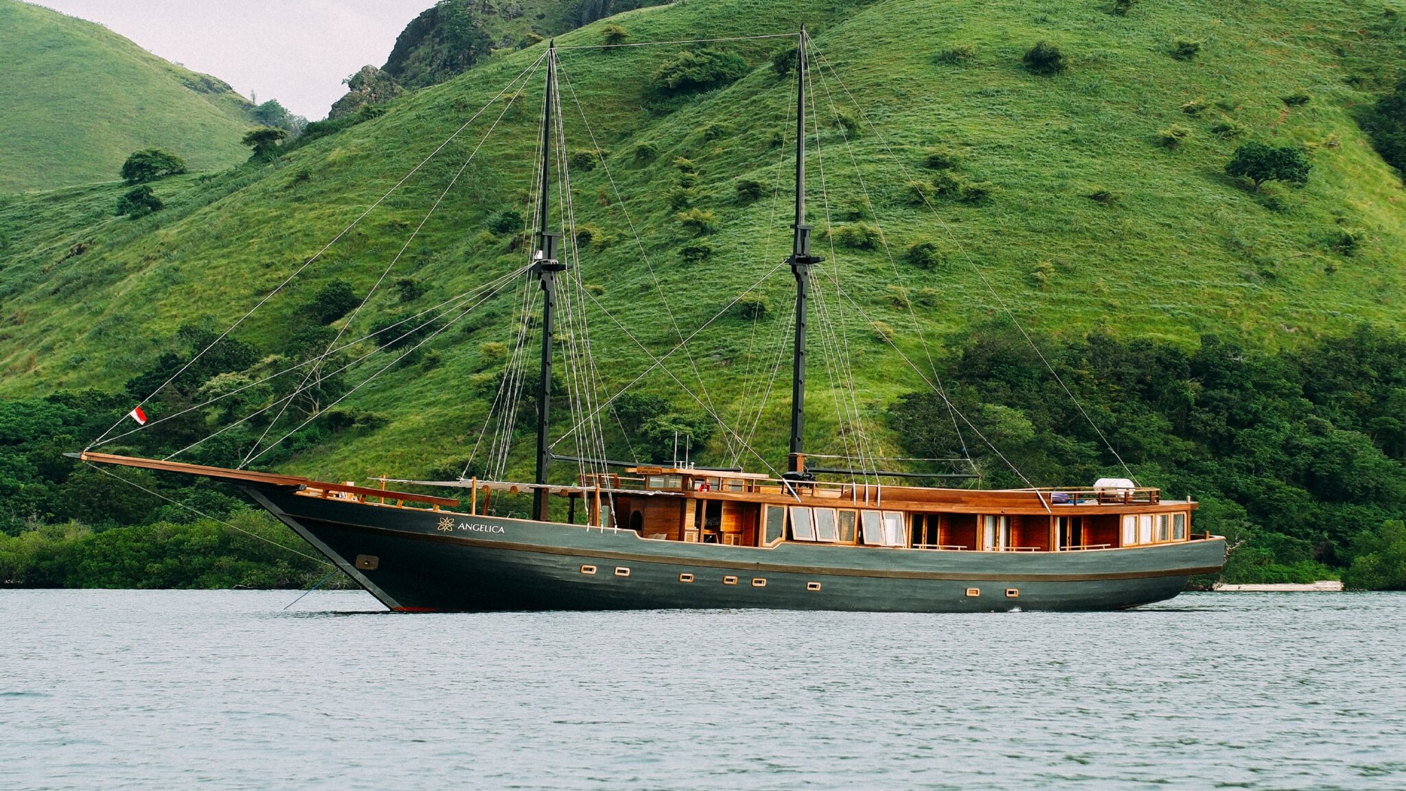 Angelica Liveaboard 01